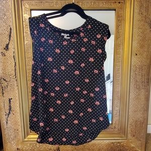 NWT - Pleione Pink flower and creme polka dot top
